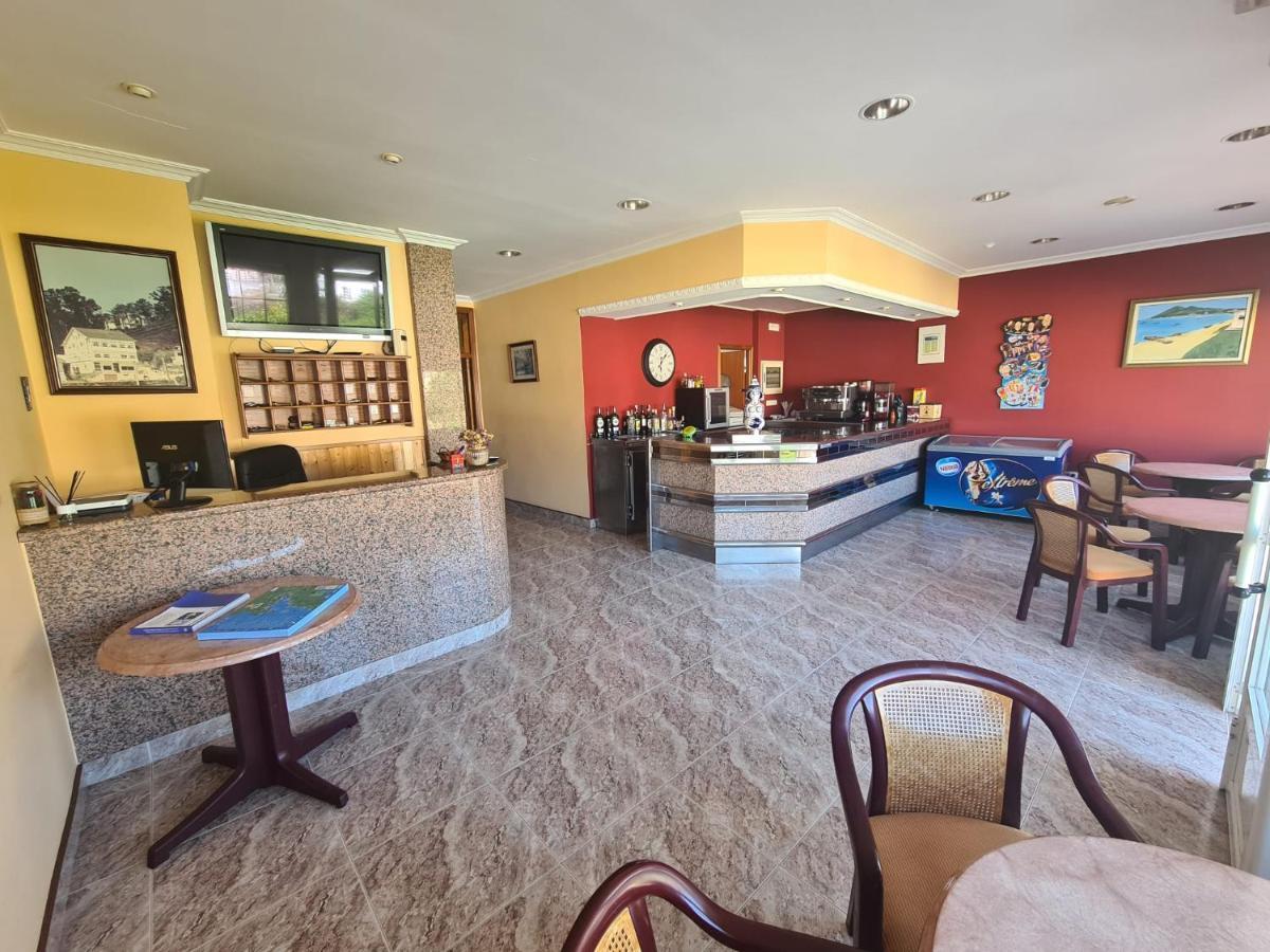 מלון Louro Hostal Playa Atlantica מראה חיצוני תמונה