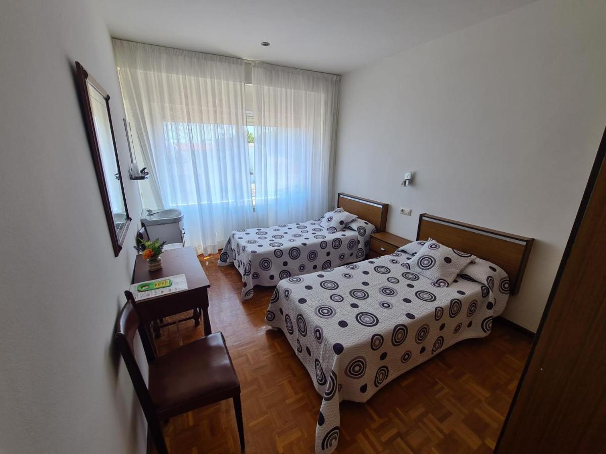 מלון Louro Hostal Playa Atlantica מראה חיצוני תמונה