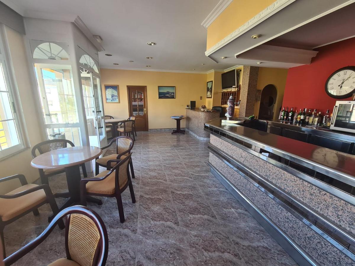 מלון Louro Hostal Playa Atlantica מראה חיצוני תמונה