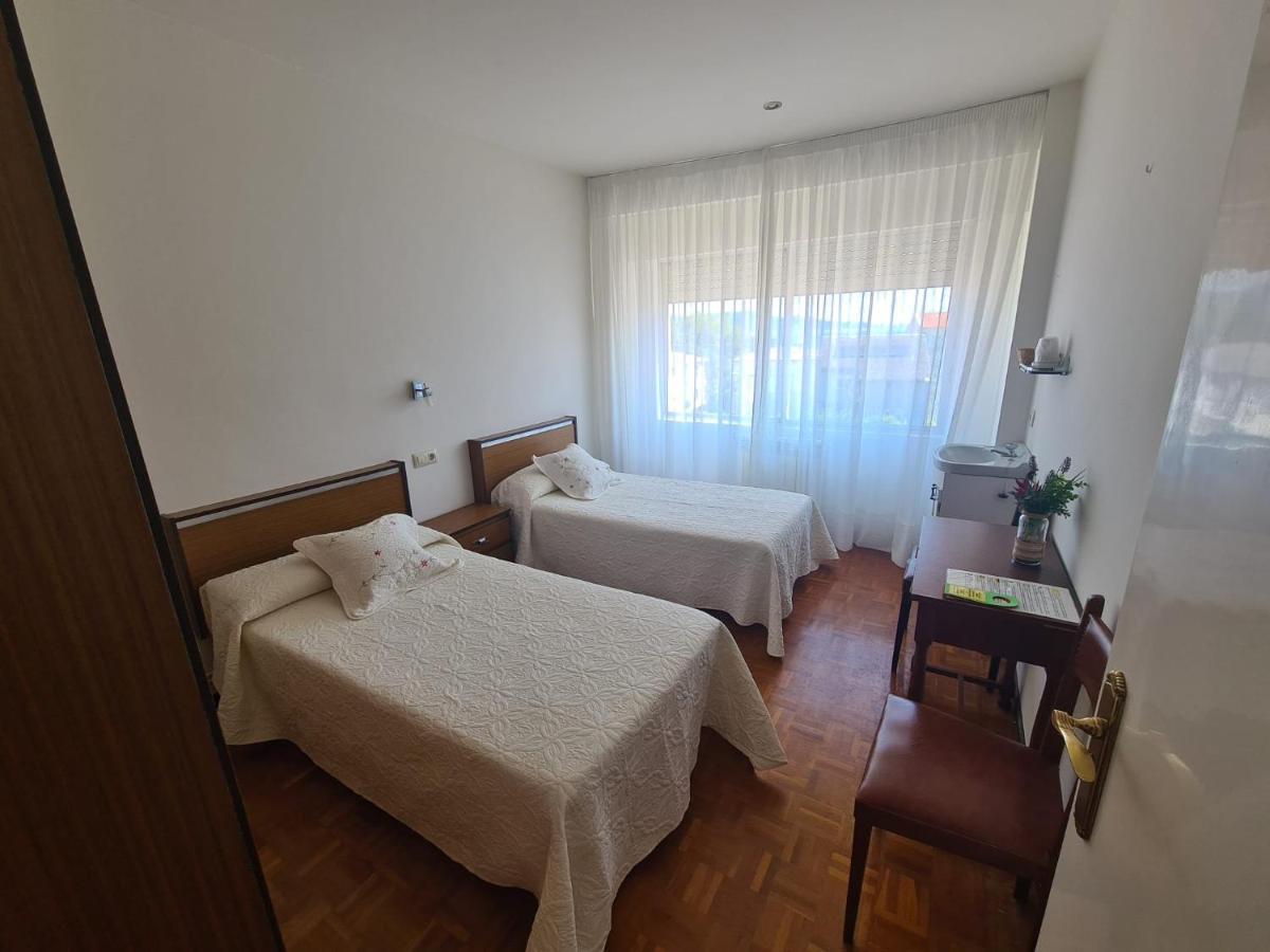 מלון Louro Hostal Playa Atlantica מראה חיצוני תמונה