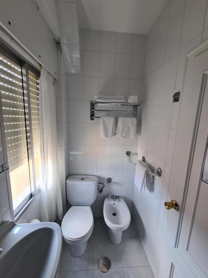 מלון Louro Hostal Playa Atlantica מראה חיצוני תמונה