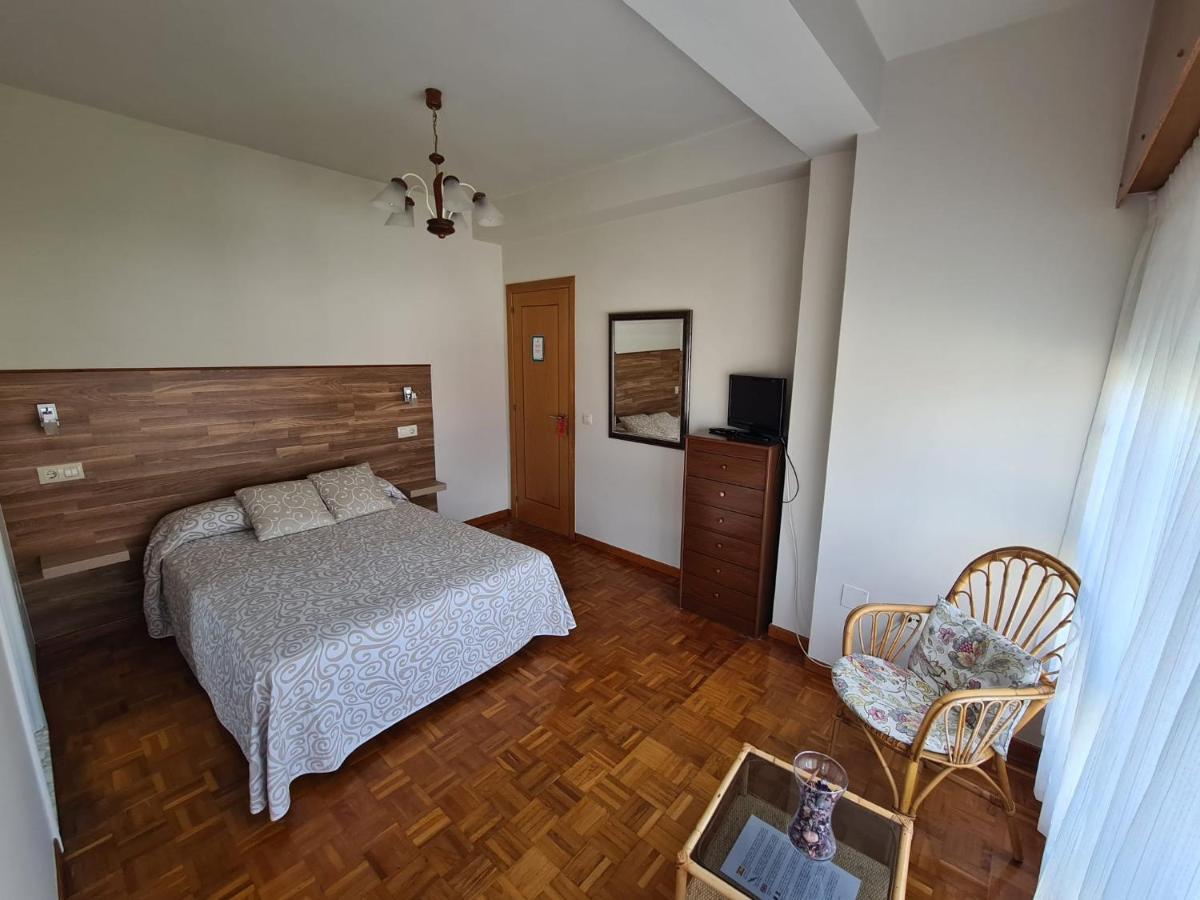 מלון Louro Hostal Playa Atlantica מראה חיצוני תמונה
